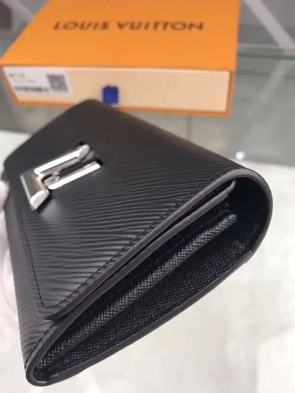 Louis Wallet Vuitton Twist 0331